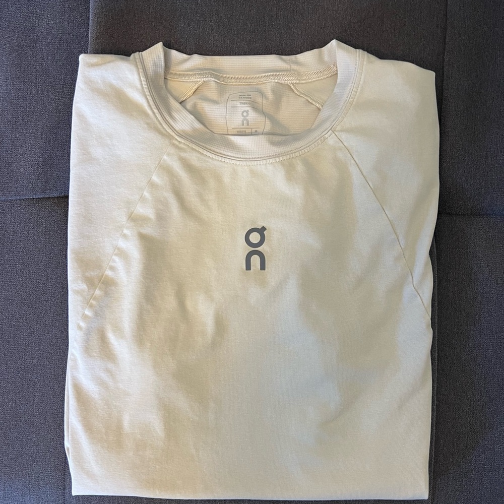 On Running Men's Off-White Tshirt